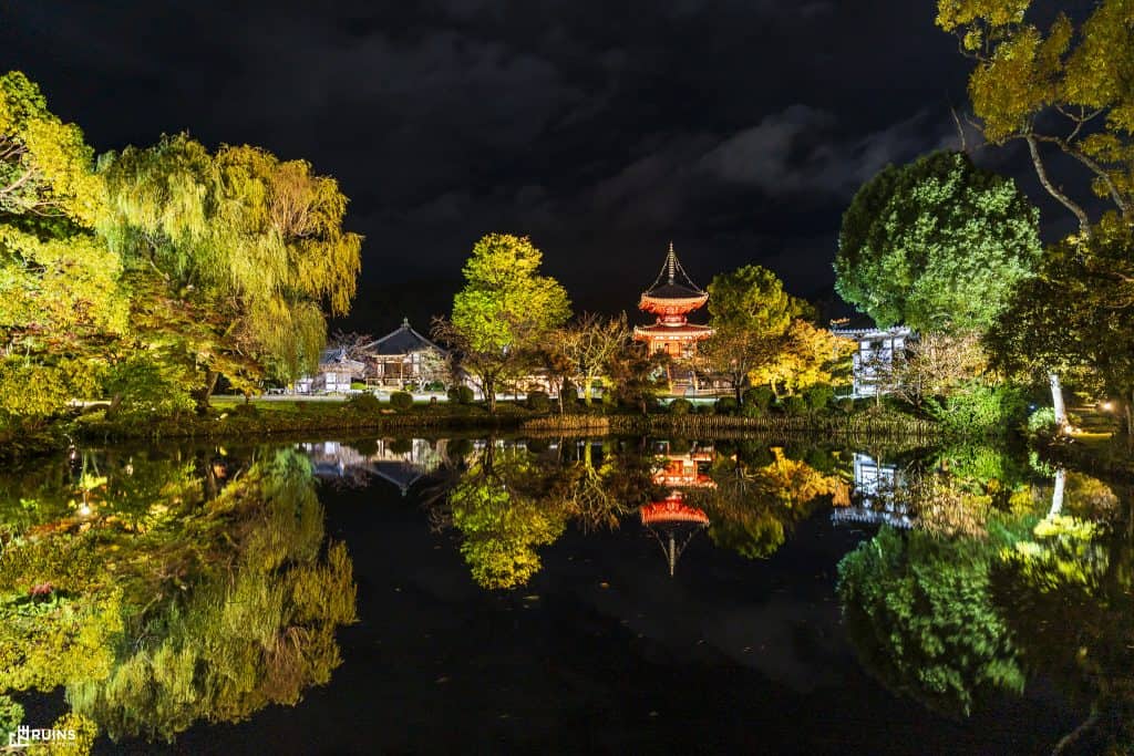 Ночной визит в Дайкаку-дзи, Киото