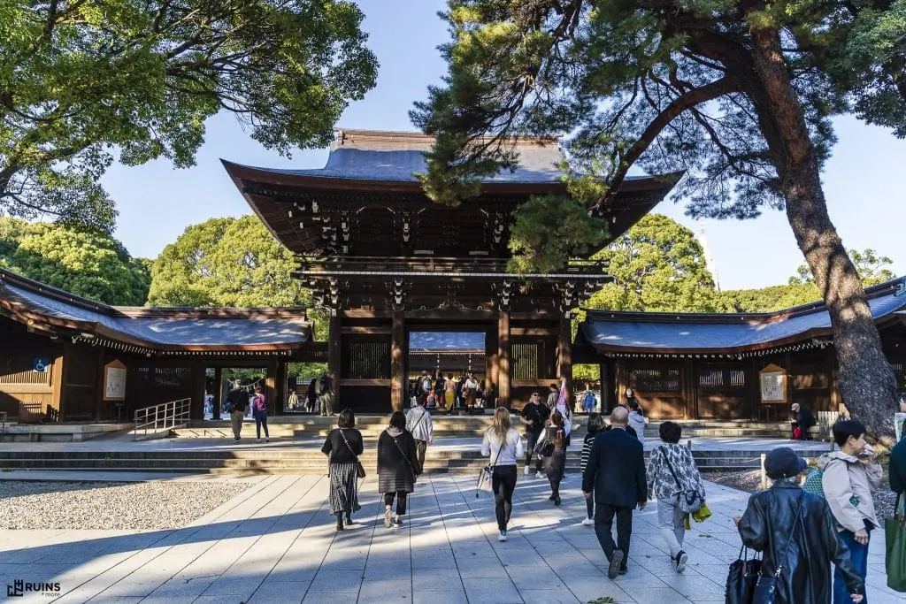 Южные ворота Минами-Синмон в святилище Мэйдзи