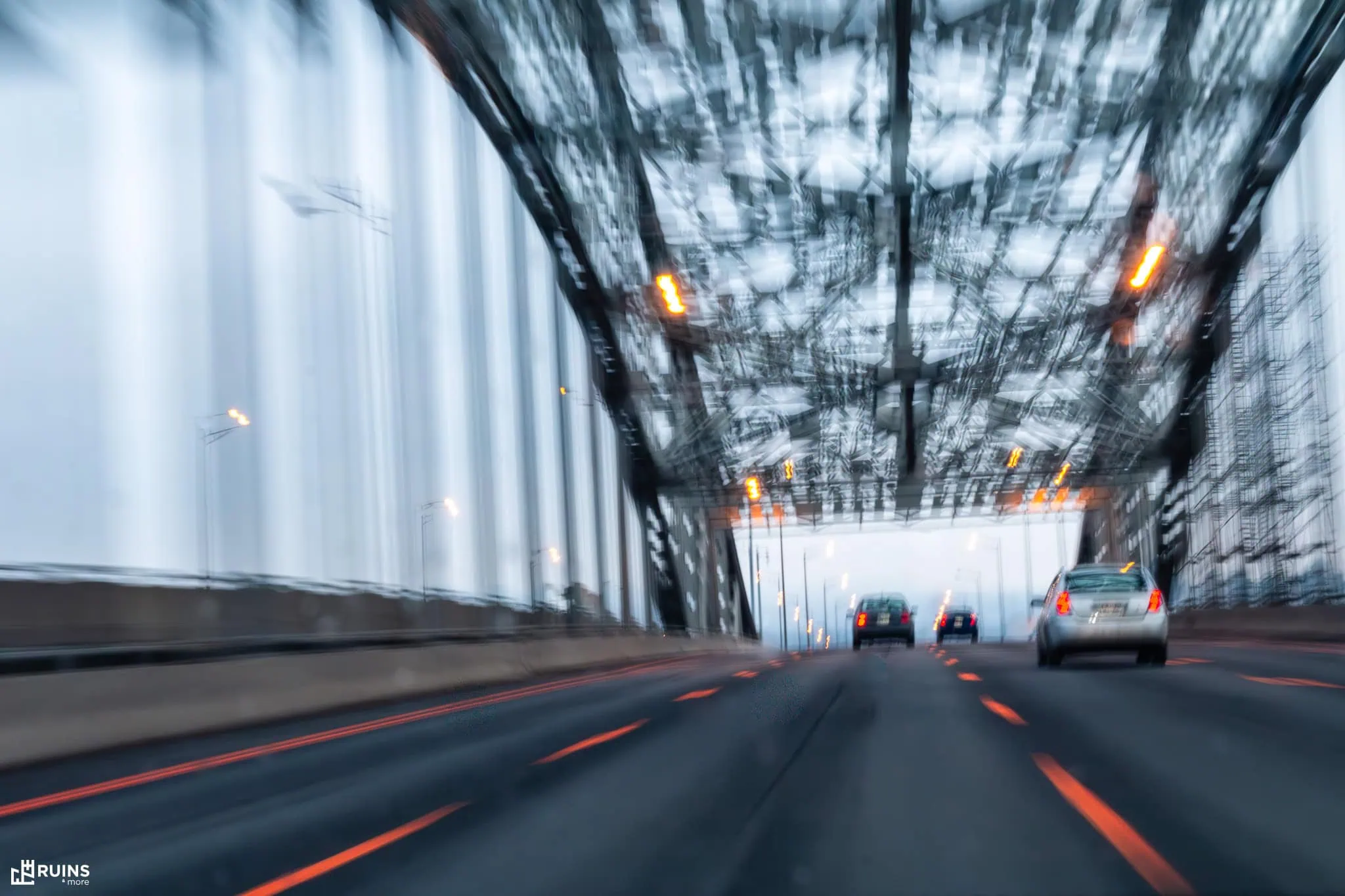 Вперёд! Стальной ферменный автодорожный мост на автомагистрали между Ниагарой-Фолс и Торонто. Провинция Онтарио, Канада. Инженерный модернизм. Вторая половина XX в